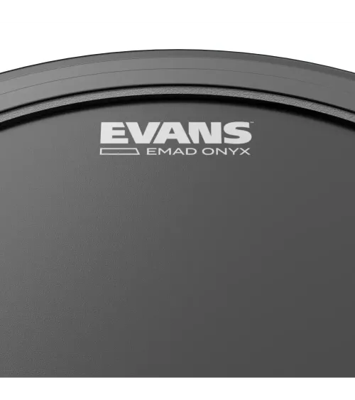 Parche Onyx para bombo de 26 pulgadas (660 mm) con sistema EMAD de EVANS.