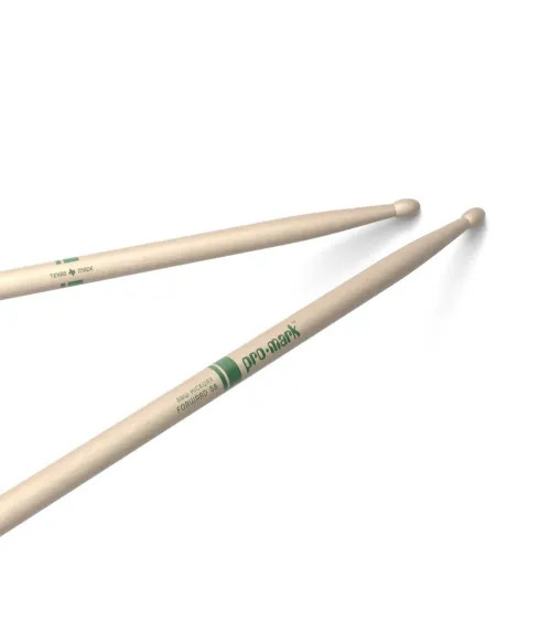 Baquetas ProMark Classic Forward 5B Raw, Nogal americano con punta ovalada de madera