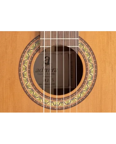 Guitarra Clásica Admira A2 Satinada Electrificada Serie Artesanía